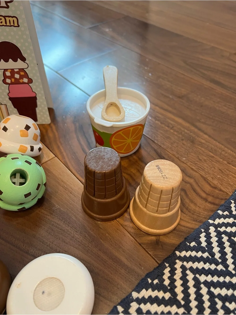 Melissa and Doug frozen treat set.